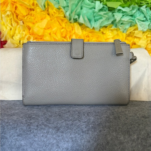 Michael Kors Adele Leather Smartphone Wallet Wristlet - Picture 2 of 9